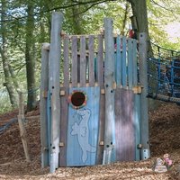 Sechseckiger Holzturm für den Kinderspielplatz oder Garten  - Spielturm Max von Gartentraum.de