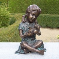 Sitzendes Mädchen mit Teddy aus Bronze - Annelie von Gartentraum.de