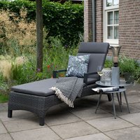 Sonnenliege aus Polyrattan mit verstellbarer Lehne und Auflage - Liege Phua / Anthrazit Sonnenliege aus Polyrattan mit verstellbarer Lehne und Auflage - Liege Phua / Anthrazit von Gartentraum.de