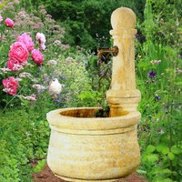 Stein Gartenbrunnen mit Pumpe - Provencal / Portland weiß von Gartentraum.de