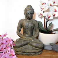 Steinfigur Buddha sitzend aus Antik Steinguss / 80 cm von Gartentraum.de