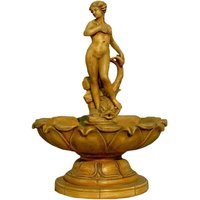 Steinguss Fontäne für Gartenbrunnen - Frauenaktfigur mit Fisch - Vanessa / Olimpia von Gartentraum.de