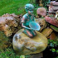 Steinguss Speier Dekofigur - Junge mit Blatt für den Gartenteich - Ouranos / Ottona Steinguss Speier Dekofigur - Junge mit Blatt für den Gartenteich - Ouranos / Ottona von Gartentraum.de