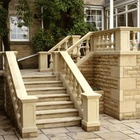 Treppengeländer Beton mit leicht gebogener Deckplatte - De Lado / Sand von Gartentraum.de