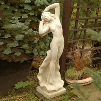 Venus Aktskulptur für den Garten - eindrucksvolle Steinguss Dekoration - Valentina / Olimpia von Gartentraum.de