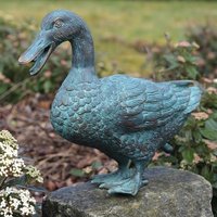 Wasserspeier aus Bronze - Ente mit grüner Patina - Ente Gerold von Gartentraum.de