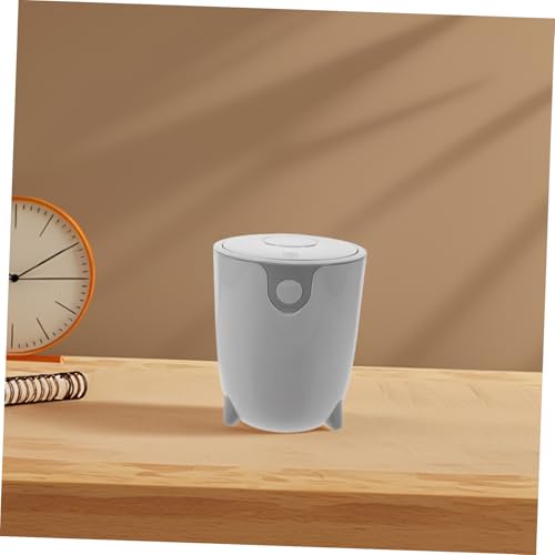 Gatuida Kleiner Abfalleimer mit Deckel Kompakt und Robust Multifunktional für Küche Bad Büro und Wohnzimmer Tragbarer Papierkorb für Schreibtisch und Nachttisch Leicht zu Reinigen Gatuida Kleiner Abfalleimer mit Deckel Kompakt und Robust Multifunktional für Küche Bad Büro und Wohnzimmer Tragbarer Papierkorb für Schreibtisch und Nachttisch Leicht zu Reinigen von Gatuida