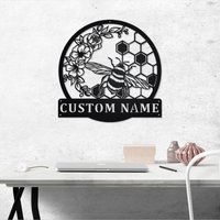 Honigbiene Mit Floralem Personalisiertem Metallwanddekor | Metallwandkunst Metallschild Geschenke-Imker von GearwagMetalArt