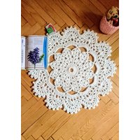 Gehäkelter Kamille-Teppich Kleine Runde Blumenmatte, Babyzimmer Dekor | 60cm von Gebeya