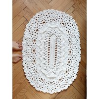Gehäkelter Strukturierter Ovaler Teppich 3D-Babyzimmermatte von Gebeya