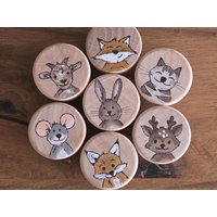 Handbemalter Möbelgriff Für Das Kinderzimmer Holzgriff Knauf Möbelknopf Waldtiere Bauernhof Schrankgriff von Gefuelswerkstatt