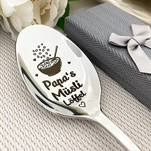 Geschenk für Papa ein Löffel mit Gravur auf Bestellung. Papas Müslilöffel. Löffel mit individueller Gravur am Griff in Geschenkbox. von Generic