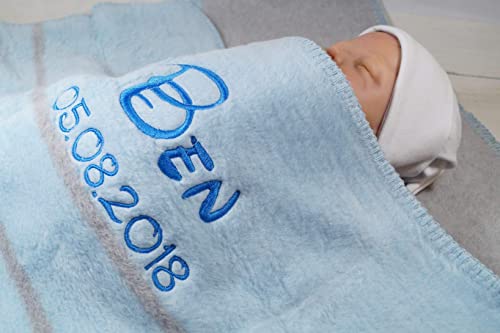 Babydecke mit Namen und Datum Bestickt 100% Baumwolle Baby Geschenke (Hellblau - Grau, 100 x 75 cm) von Generisch