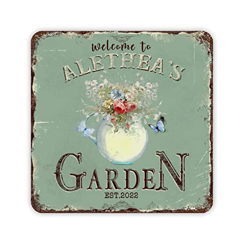 Blechschild mit individuellem Namen, Aufschrift "Welcome to Garden", Metallschild, rot, rosa, Rose, Schmetterling, Dekoration, Eisen, Gemälde, lustiges Schild, Familien-Kunstwerke, Heimdekoration für von Generisch