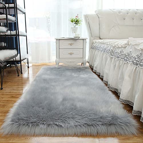 Flauschiger Kunstfell-Teppich für Wohnzimmer, 60 x 60 cm, superweicher Schaffell-Teppich, zotteliger seidiger Plüschteppich, Wollimitat, Schaffell-Imitat, Schlafzimmerteppiche, rechteckige Bodenmatte Flauschiger Kunstfell-Teppich für Wohnzimmer, 60 x 60 cm, superweicher Schaffell-Teppich, zotteliger seidiger Plüschteppich, Wollimitat, Schaffell-Imitat, Schlafzimmerteppiche, rechteckige Bodenmatte von Generisch