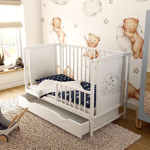 Generisch Baby Delux Babybett 60x120 Kinderbett umbaubar zum Juniorbett weiß mit Schublade und Aloe Vera Matratze höhenverstellbar mit Schlupfsprossen (Mia Schublade Schutzgitter) von Generisch