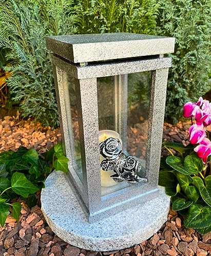 Grablampe Grablicht Laterne in Silber mit Rose Neue Model - 1A Qualität !! - Kerze Grabkerze Grabdekoration 27 cm H. Grablampe ohne Sockel. Grablampe Grablicht Laterne in Silber mit Rose Neue Model - 1A Qualität !! - Kerze Grabkerze Grabdekoration 27 cm H. Grablampe ohne Sockel. von Generisch