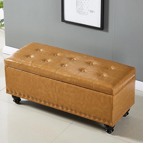 Hellbrauner Kunstleder-Ottomane mit Stauraum, gepolsterter rechteckiger Pouf mit Nieten für Schlafzimmer und Wohnzimmer, Fußstütze und Eingangs-Sofa (120 x 40 x 45 cm) von Generisch