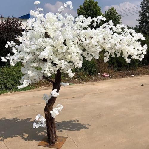 Lebensechter künstlicher Kirschblütenbaum, realistische Innen- und Außenbereich, dekorative Kunstpflanze für Hochzeit und Heimhintergrund von Generisch