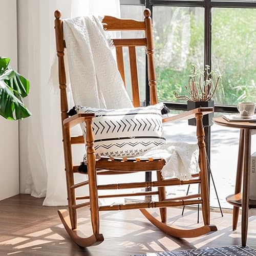 Schaukelstuhl aus Holz mit rustikaler hoher Rückenlehne für komfortable Entspannung im Innen- und Außenbereich von Generisch