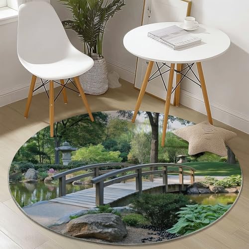 Waschbare Runde Teppiche 100 cm, Park Holzbrücke Teich Muster Rutschfester Runder Rugs für das Wohnzimmer, Grün Weicher Niedrigfloriger Teppich für unter den Esstisch Waschbare Runde Teppiche 100 cm, Park Holzbrücke Teich Muster Rutschfester Runder Rugs für das Wohnzimmer, Grün Weicher Niedrigfloriger Teppich für unter den Esstisch von Generisch