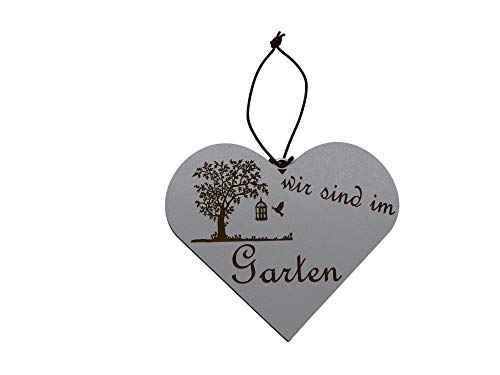 Wir sind im Garten Herz Aufhänger weiß Schild Geschenk Deko HDF Wandschild Lederband Hängeschild Türschild Wir sind im Garten Herz Aufhänger weiß Schild Geschenk Deko HDF Wandschild Lederband Hängeschild Türschild von Generisch