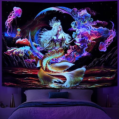 Generleo Schwarzlicht Meerjungfrau Mond Fantasy Galaxie Weltraum Quallen UV-reaktiv Berg Ozean Welle leuchten im Dunkeln Tapisserie Wandbehang für Zimmer Generleo Schwarzlicht Meerjungfrau Mond Fantasy Galaxie Weltraum Quallen UV-reaktiv Berg Ozean Welle leuchten im Dunkeln Tapisserie Wandbehang für Zimmer von Generleo