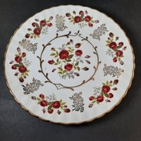 Vintage Avon Teller Von Wood & Sons, Burslem, England, Alpenweiß, Eisenstein, Goldrand, Rote Rosen, Teller von GentlyLovedCA