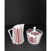 Vintage-Milchkännchen Und Zuckerdose, Kanada Centennial 1867-1967 Rot, Schwarz Weiß Design von GentlyLovedCA