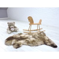 Echter Schaffellteppich, Nähenteppich, Shag Teppich, Fellteppich, Cremebraunes Großes Schaffell, Echtfellwurf, Boho, Lederteppich, Bank von GenuineSheepskin