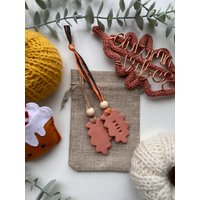 Handgemachte Ton Blatt Herbst Hängende Dekoration Handgemachte Ton Blatt Herbst Hängende Dekoration von GeorgethebearCrafts