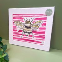 Pink Bee Aquarell Kunstdruck Mit Rosa Hintergrund Weißem Rahmen, Home Decor, Bumble Art von GeorgieInceDesigns