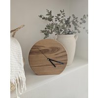 Uhr Tischuhr Eiche Rustikal Deko Wohnen Büro Uhr Tischuhr Eiche Rustikal Deko Wohnen Büro von GerdingDesigns