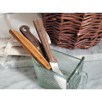 3 Kleine Alte Schälmesser/Primitive Küchenmesser Mit Rustikalem Holzgriff 3Er Set Messer Gartenhelfer 3 Kleine Alte Schälmesser/Primitive Küchenmesser Mit Rustikalem Holzgriff 3Er Set Messer Gartenhelfer von Gernewieder
