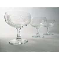 3 Sektschalen Aus Kristall Mit Schleuderstern/Sektgläser Cocktailschälchen Kristallgläser Dessertschälchen Vintage Gläser von Gernewieder