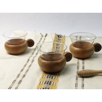 3 Vintage Teegläser Im Halter Aus Holz/60Er Jahre Glas Und Mid Century Danish Design von Gernewieder