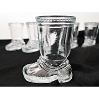 6 Stiefel - Shotgläser/Shots Schnapsgläser in Stiefelform Pressglas 2Cl Shot, Kurzer, Brandy 6 Stiefel - Shotgläser/Shots Schnapsgläser in Stiefelform Pressglas 2Cl Shot, Kurzer, Brandy von Gernewieder