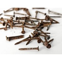 A Über 150 Winzige Rostige Nägel/ Alte Rundkopfnägel/Mini Ca. 12mm 0.42" Eisen Stahl Deutsches Handwerk Sattler /Polsterer von Gernewieder