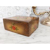 Holzbox/Vintage Kästchen Kleines Shabby Schmuckkästchen Second Hand Holzbox/Vintage Kästchen Kleines Shabby Schmuckkästchen Second Hand von Gernewieder