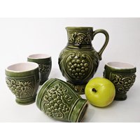 Vintage Keramik Krug + 4 Becher/Trinkbecher U. Weinkrug Retro Saftkrug Aus Den 60Ern Veb Gräfenroda 231-19 von Gernewieder