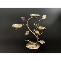 Vintage Kerzenständer Aus Metall/Alter Silberfarbener Metallkerzenständer Handarbeit Markenloser Design 3 Armiger Kerzenhalter von Gernewieder