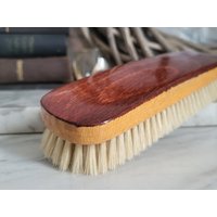 Vintage Kleiderbürste/Weiche Bürste Aus Naturborsten Polierbürste Vintage Kleiderbürste/Weiche Bürste Aus Naturborsten Polierbürste von Gernewieder