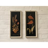 Wand Dekoration/2 Bilder Handarbeit Der 60Er Jahre Vintage Strohbild Mid Century Wandbehang Pflanzen Motiv Kunsthandwerk Wand Dekoration/2 Bilder Handarbeit Der 60Er Jahre Vintage Strohbild Mid Century Wandbehang Pflanzen Motiv Kunsthandwerk von Gernewieder