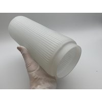 Weißer Lampenschirm Mid Century/Opalglas 1960Er Jahre Vintage Ersatzschirm Für Kaskadenlampen Oder Einzelne Hängelampen Weißer Lampenschirm Mid Century/Opalglas 1960Er Jahre Vintage Ersatzschirm Für Kaskadenlampen Oder Einzelne Hängelampen von Gernewieder