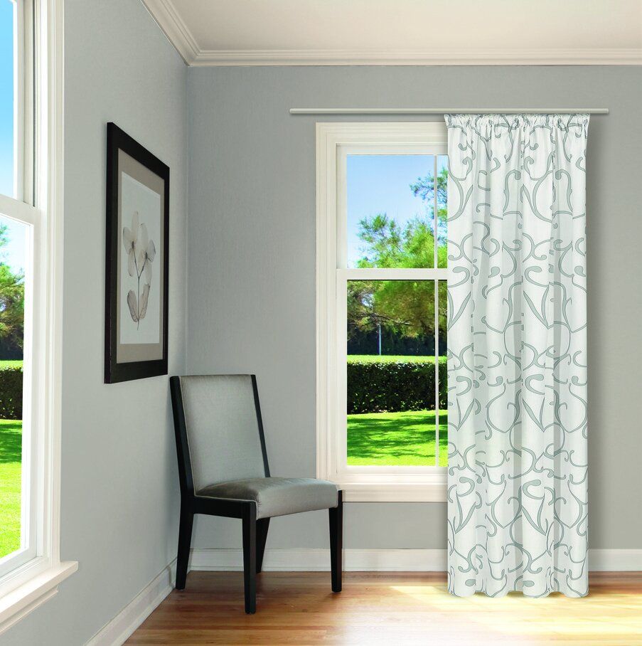 Dekoschal Feel of Nature hellgrau, 140 x 245 cm von Gerster Collection