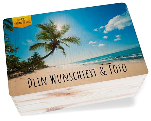 Bild - Urlaub Erinnerungsbox Foto mit Text | Urlaubsbox mit Bildern und Wunschtext | Urlaubsbilder Holzkiste mit Datum - 30 x 20 x 14 - Holz - fotokiste Bilder geschenkbox Photo Reise Box von Geschenk mit Namen personalisiert by Shirtracer