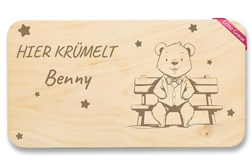 Frühstücksbrettchen Holz - Hier krümelt Name Bär Bären Bear Geschenk - 22x12 - Holz - geschenke tier kinder von Geschenk mit Namen personalisiert by Shirtracer