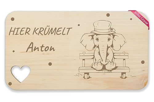 Frühstücksbrettchen Holz Herz - Hier krümelt Name Elefant Elefanten Geschenk - 22,5x12,5 - Holz - elephant von Geschenk mit Namen personalisiert by Shirtracer