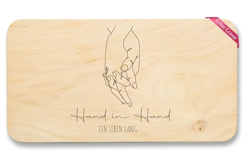 Frühstücksbrettchen Natur - Hand in Hand ein Leben lang Brotzeitbrett Holz Geschenk Hochzeit I Liebesgeschenk I Jahrestag Geschenke Paar Weihnachten Geschenk Partner Valentinstag - 22x12 - Holz Frühstücksbrettchen Natur - Hand in Hand ein Leben lang Brotzeitbrett Holz Geschenk Hochzeit I Liebesgeschenk I Jahrestag Geschenke Paar Weihnachten Geschenk Partner Valentinstag - 22x12 - Holz von Geschenk mit Namen personalisiert by Shirtracer