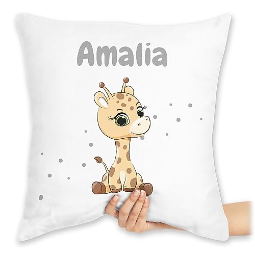 Geschenk mit Namen personalisiert by Shirtracer Kissen 40x40 Zierkissen - Süße Giraffe Giraffen Giraffenbulle Giraffenmotiv - 40 x 40 cm - Weiß - Name von Geschenk mit Namen personalisiert by Shirtracer